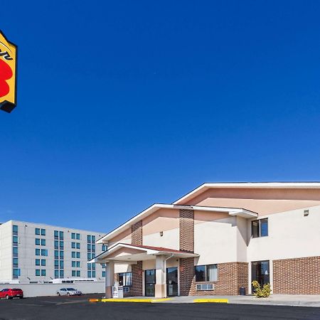 Super 8 By Wyndham Winchester Va Dış mekan fotoğraf